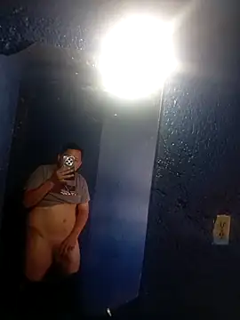 Snapshot of Cherrysfox1 chatting on March 4, 2026, 11:11 pm Cherrysfox1 online show from March 4, 2026, 11:11 pm