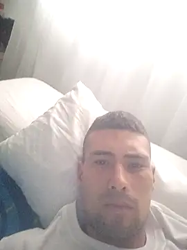 Snapshot of andres599 chatting on December 13, 2024, 9:09 pm andres599 online show from December 13, 2024, 9:09 pm