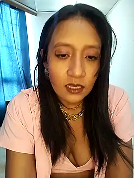 Snapshot of cami_victoria chatting on October 3, 2025, 7:22 pm cami victoria online show from October 3, 2025, 7:22 pm