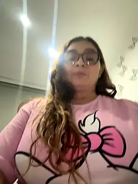 AntonellaAlondra4 online show from November 9, 2025, 12:53 am