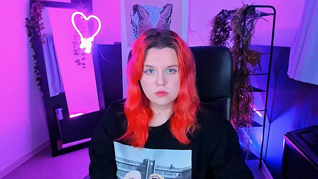 NielletaBlossom online show from February 21, 2025, 5:13 am