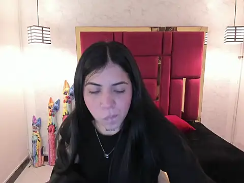 Violet m online show from September 19, 2025, 11:44 am
