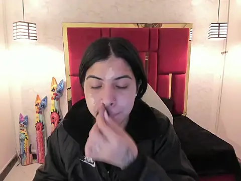 Violet m online show from September 26, 2025, 11:47 am