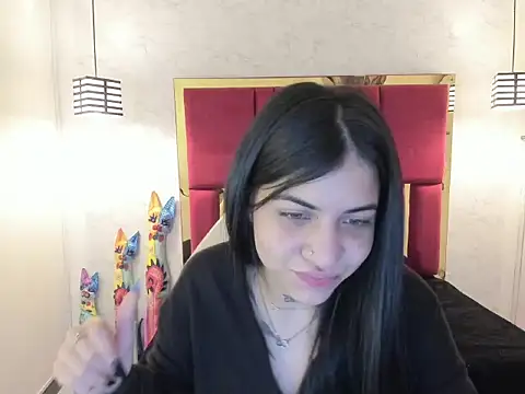 Violet m online show from September 27, 2025, 11:37 am