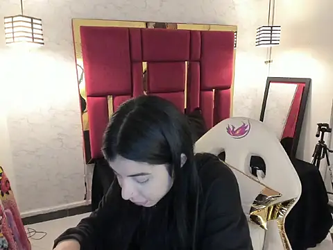 Violet m online show from October 17, 2025, 12:08 pm