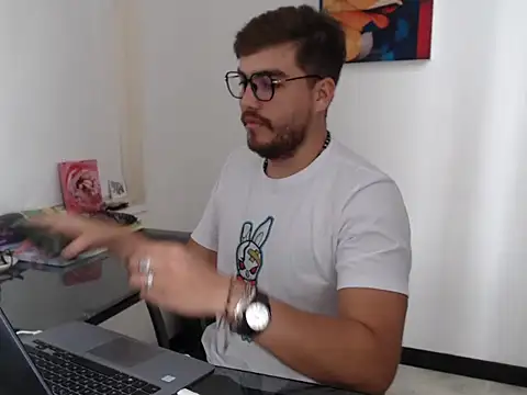 Snapshot of Dylanwish chatting on December 2, 2024, 7:16 pm Dylanwish online show from December 2, 2024, 7:16 pm