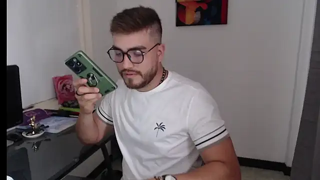 Snapshot of Dylanwish chatting on December 26, 2024, 7:49 pm Dylanwish online show from December 26, 2024, 7:49 pm