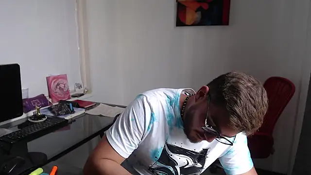 Snapshot of Dylanwish chatting on January 23, 2025, 8:35 pm Dylanwish online show from January 23, 2025, 8:35 pm