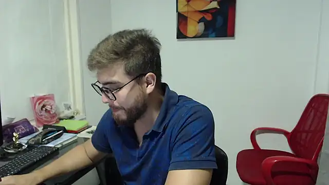 Snapshot of Dylanwish chatting on January 28, 2025, 11:28 pm Dylanwish online show from January 28, 2025, 11:28 pm