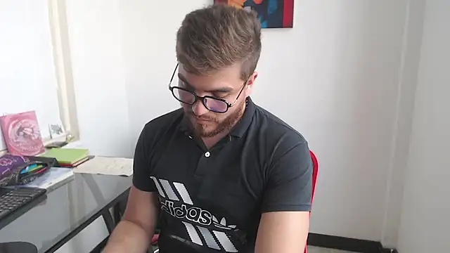 Snapshot of Dylanwish chatting on January 29, 2025, 8:35 pm Dylanwish online show from January 29, 2025, 8:35 pm