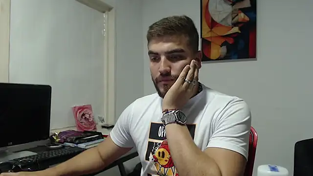 Snapshot of Dylanwish chatting on February 11, 2025, 11:33 pm Dylanwish online show from February 11, 2025, 11:33 pm