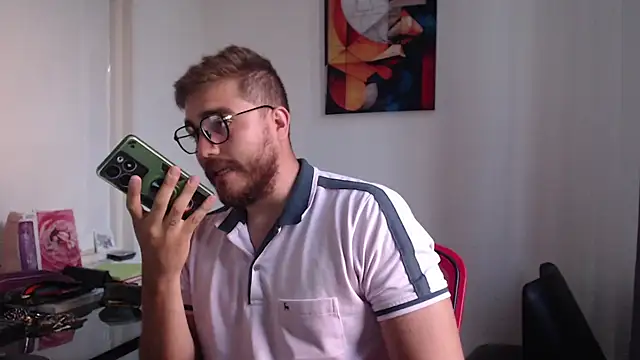 Snapshot of Dylanwish chatting on February 20, 2025, 10:59 pm Dylanwish online show from February 20, 2025, 10:59 pm