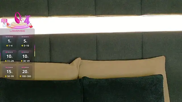 nicolle pierce online show from November 6, 2025, 2:40 pm