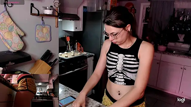 KSwonderland6 online show from March 26, 2026, 5:02 am