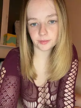 Sophiesinxx online show from March 6, 2026, 9:22 pm