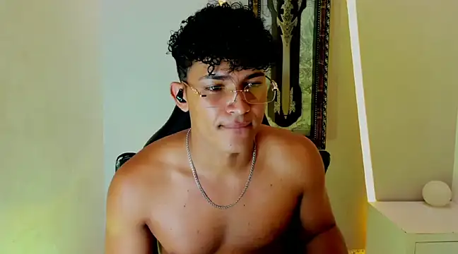 Snapshot of jamescurli_ chatting on January 5, 2025, 9:48 am jamescurli  online show from January 5, 2025, 9:48 am