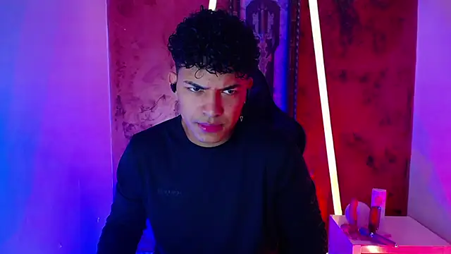 Snapshot of jamescurli_ chatting on January 27, 2025, 4:41 am jamescurli  online show from January 27, 2025, 4:41 am