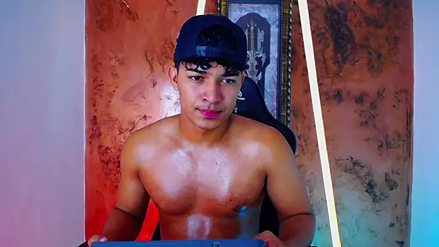 Snapshot of jamescurli_ chatting on February 13, 2025, 4:00 am jamescurli  online show from February 13, 2025, 4:00 am