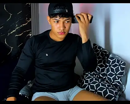 Snapshot of jamescurli_ chatting on September 12, 2025, 11:48 pm jamescurli  online show from September 12, 2025, 11:48 pm