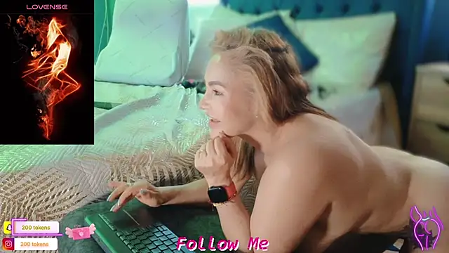 Snapshot of QueenYsuRey chatting on March 4, 2025, 9:54 pm QueenYsuRey online show from March 4, 2025, 9:54 pm