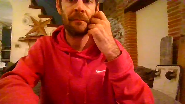 Snapshot of Vespa_Crabo chatting on March 15, 2026, 5:46 am Vespa Crabo online show from March 15, 2026, 5:46 am