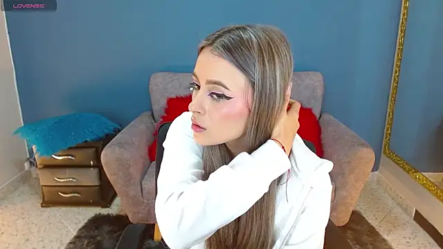 miacarperr1 online show from January 20, 2025, 1:18 am