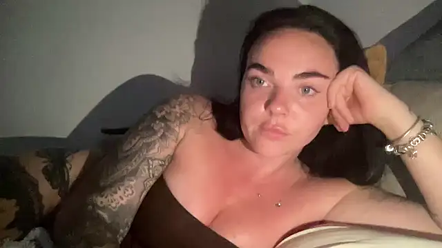 yorkshiregal online show from July 2, 2026, 7:42 pm