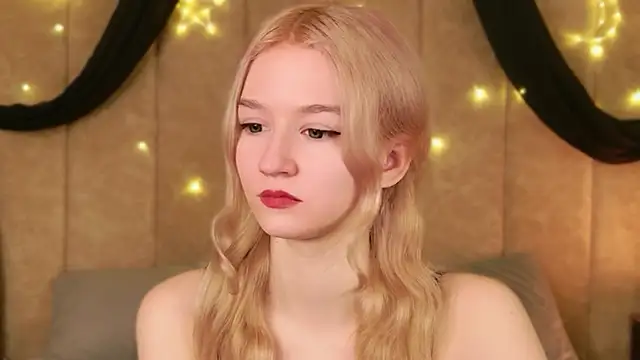 NaomiLoys online show from February 17, 2026, 10:45 am