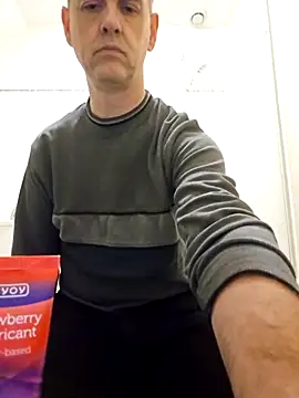 Snapshot of Hectorthyssen1 chatting on October 28, 2025, 6:32 pm Hectorthyssen1 online show from October 28, 2025, 6:32 pm