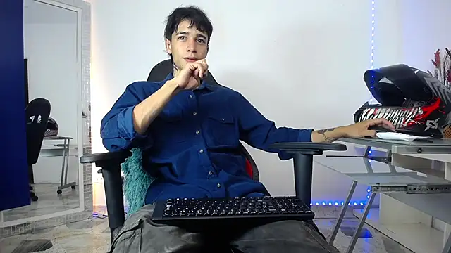 Zacktk7 online show from December 20, 2024, 11:16 pm