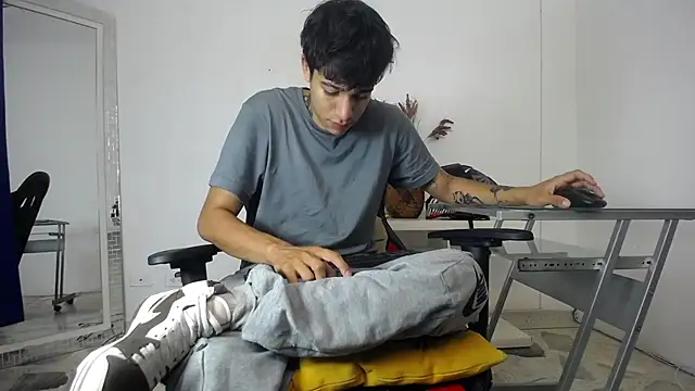 Zacktk7 online show from January 24, 2025, 2:30 pm