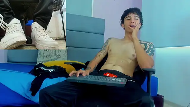 Zacktk7 online show from February 8, 2025, 5:39 pm