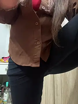 Snapshot of Sexy-Mona2 chatting on April 6, 2026, 9:32 am Sexy-Mona2 online show from April 6, 2026, 9:32 am