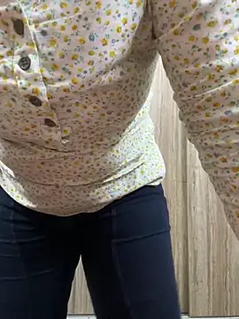 Snapshot of Sexy-Mona2 chatting on April 13, 2026, 7:14 am Sexy-Mona2 online show from April 13, 2026, 7:14 am