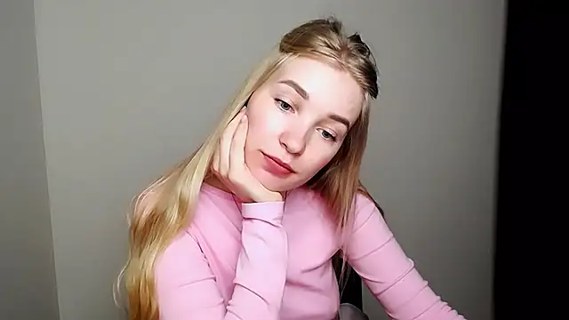 Queen ofLove online show from March 28, 2026, 9:42 am