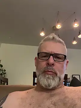 Snapshot of Silverfoxxx-73 chatting on December 8, 2024, 12:29 am Silverfoxxx-73 online show from December 8, 2024, 12:29 am
