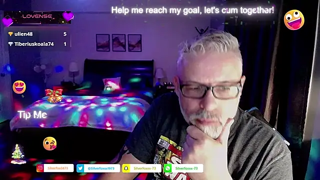 Snapshot of Silverfoxxx-73 chatting on December 15, 2024, 2:52 am Silverfoxxx-73 online show from December 15, 2024, 2:52 am