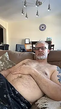 Snapshot of Silverfoxxx-73 chatting on February 1, 2025, 6:51 pm Silverfoxxx-73 online show from February 1, 2025, 6:51 pm