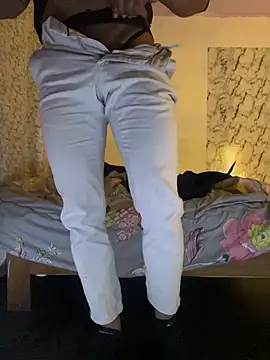 Snapshot of mikemacluffy chatting on January 29, 2025, 7:11 pm mikemacluffy online show from January 29, 2025, 7:11 pm