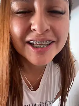 Snapshot of Keittly_ chatting on December 11, 2024, 2:22 pm Keittly online show from December 11, 2024, 2:22 pm