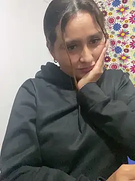 Snapshot of Keittly_ chatting on December 15, 2024, 12:18 am Keittly online show from December 15, 2024, 12:18 am