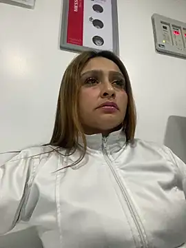 Snapshot of Keittly_ chatting on February 19, 2025, 8:22 am Keittly online show from February 19, 2025, 8:22 am