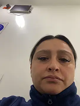 Snapshot of Keittly_ chatting on November 17, 2025, 8:36 pm Keittly online show from November 17, 2025, 8:36 pm