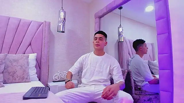 MikeStonnee online show from December 6, 2024, 3:30 am