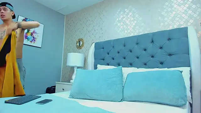 MikeStonnee online show from January 17, 2025, 10:45 pm