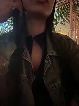 Lolitacooper online show from October 7, 2025, 9:01 pm