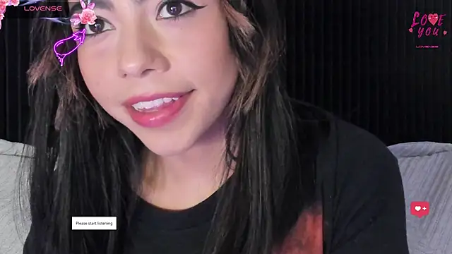 Snapshot of AndreaVelasco chatting on July 13, 2026, 3:37 pm AndreaVelasco online show from July 13, 2026, 3:37 pm