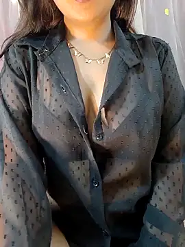 deslisexpriya online show from November 24, 2025, 6:18 pm