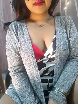 deslisexpriya online show from December 18, 2025, 4:18 am