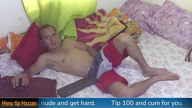 Snapshot of yazforeSolo chatting on January 13, 2025, 8:26 pm yazforeSolo online show from January 13, 2025, 8:26 pm